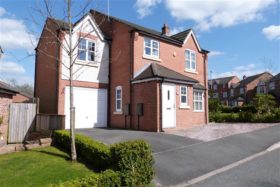 5 bedroom Detached for sale